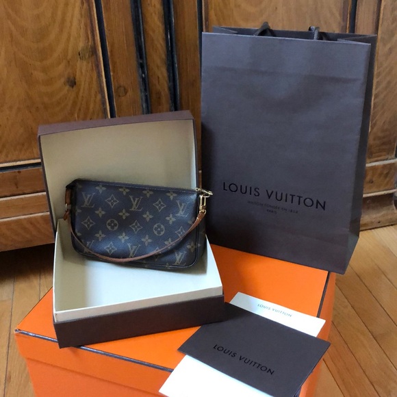 Louis Vuitton Pochette Style M51980 - Picture 1 of 10